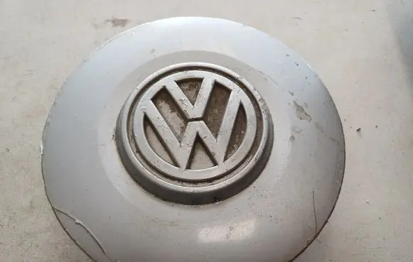 Volkswagen Golf III Original wheel cap 1H0601149B 1H0601151B