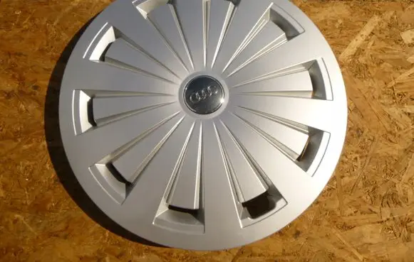 Audi A4 S4 B9 R16 wheel hub/cap/trim 8W0601147