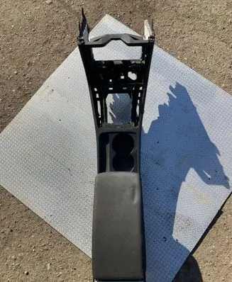 Volkswagen PASSAT B7 Armrest 3C0863319AD