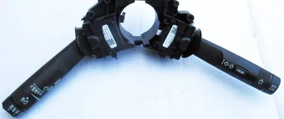 Opel Zafira C Wiper control stalk 95433818 20941129