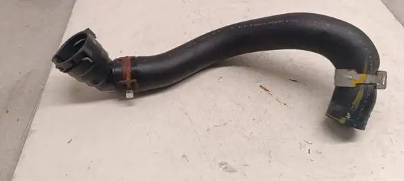 Coolant pipe/hose