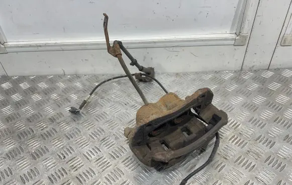 Chevrolet Captiva Front brake caliper