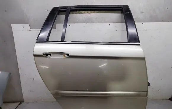 Chrysler Pacifica Rear door