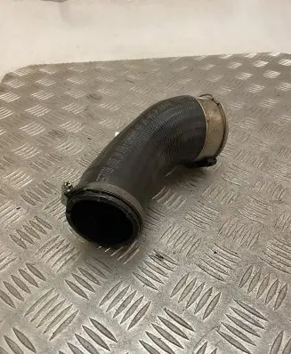 Volvo XC60 Intercooler hose/pipe 31657740 31657738