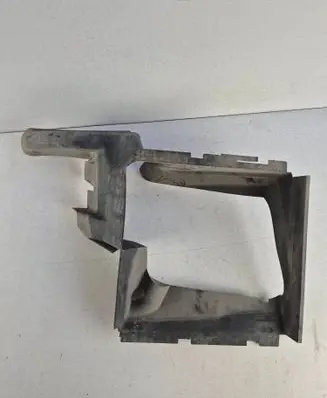 Audi Q7 4L Intercooler air channel guide 4L0117335