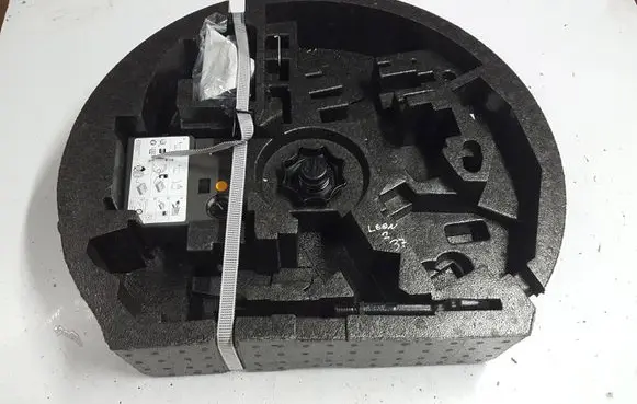 Seat Leon (1P) Spare wheel section trim 