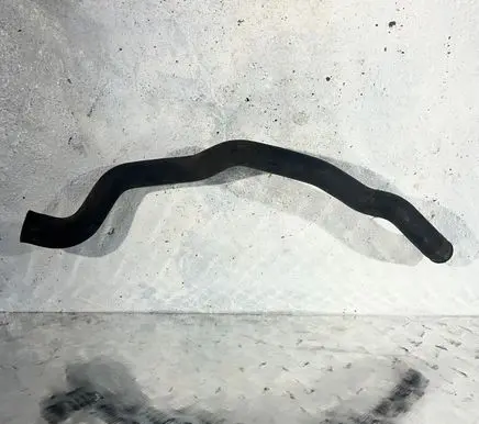 Volvo XC90 Engine coolant pipe/hose 08649741