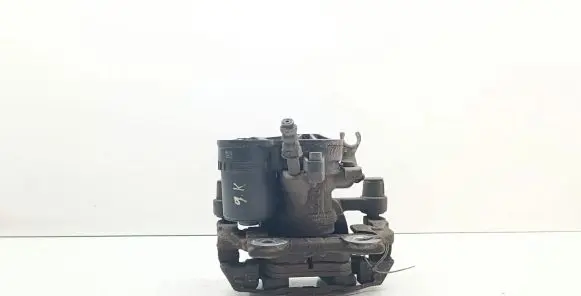 BMW 2 F46 Rear brake caliper 6798957