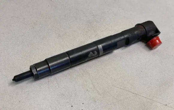 Mercedes-Benz Sprinter W906 Fuel injector A6510703087 96HP9WE6WY 6P11WMR3XT
