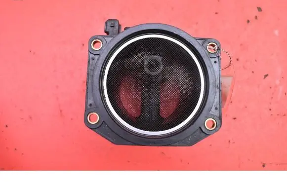 Volkswagen PASSAT B5 Mass air flow meter 058133471