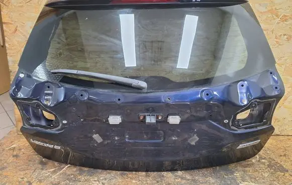 Mazda 6 Truck tailgate 