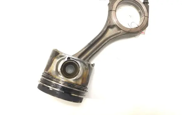 Audi A6 Allroad C6 Piston with connecting rod 