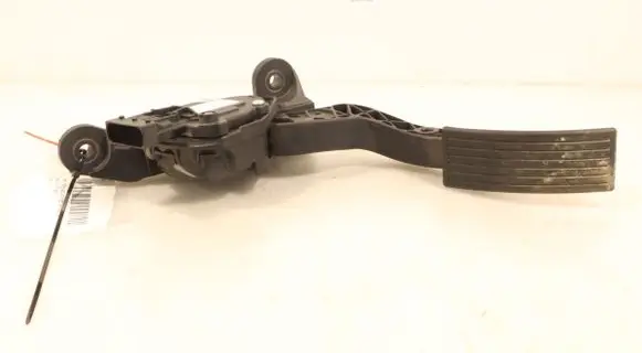 Hyundai i20 (GB IB) Accelerator throttle pedal B90