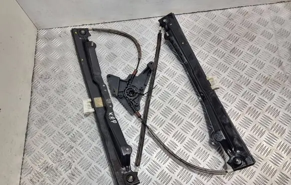 Front window lifting mechanism without motor