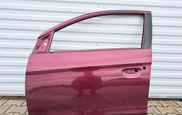 Mitsubishi Space Star Front door