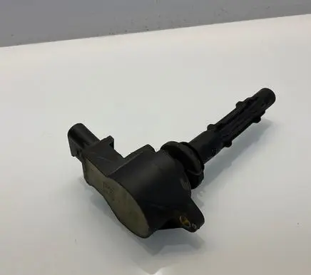 Mercedes-Benz CLS C219 High voltage ignition coil A0001502680 0001502680