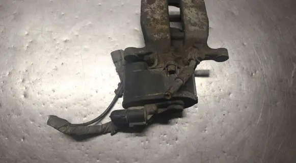 Volvo XC70 Rear brake caliper 842