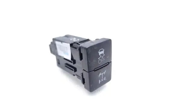 Toyota Hilux VIII DTC switch M83437