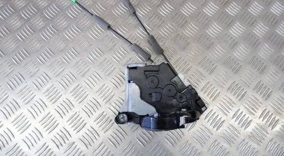 Toyota Yaris Cross Front door lock 690300D130
