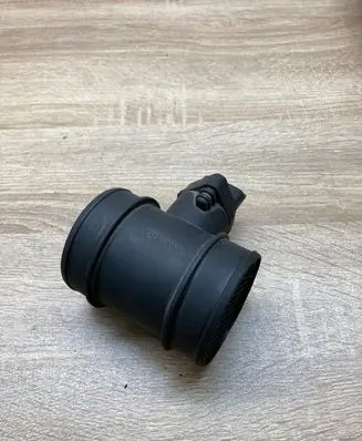 Audi 100 S4 C4 Mass air flow meter 0281002180