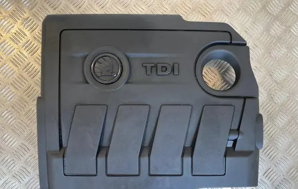 Skoda Roomster (5J) Engine cover (trim) 03L103925BF