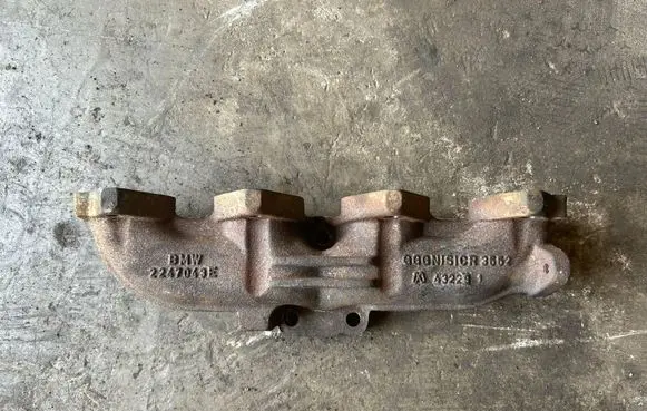 BMW 3 E46 Exhaust manifold 2247043 432291