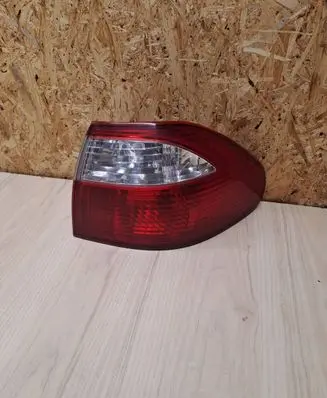 Mazda 626 Rear/tail lights 22061922