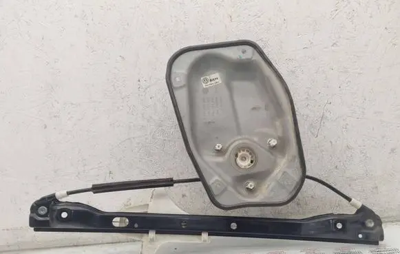Volkswagen Golf Plus Rear window lifting mechanism without motor 5M0839461 1K4839461A