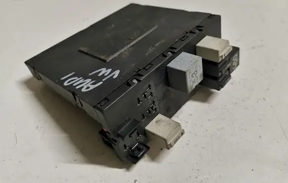 Audi A3 S3 8P Comfort/convenience module 1K0937049M