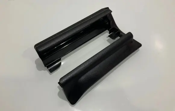 Mercedes-Benz CLS C219 Front passenger seat rail trim 2119193320 77020007