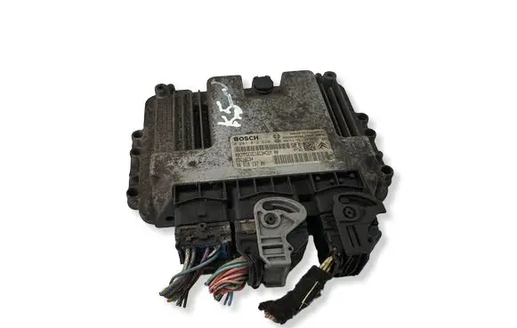 Peugeot 3008 I Engine control unit/module 9653958980 9661813780 0281012620