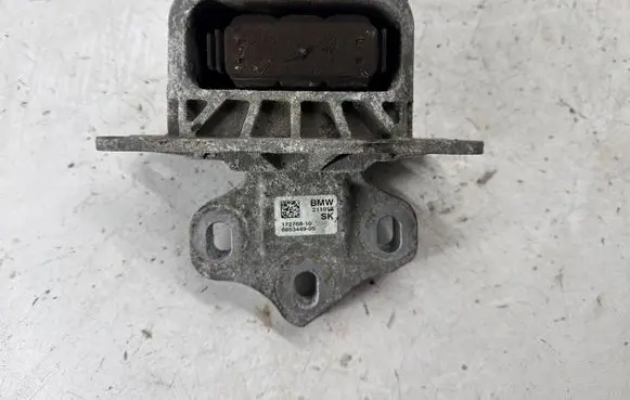 BMW X1 F48 F49 Engine mount bracket 6853449 17276810