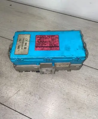Mitsubishi Outlander Fuse box set G8C223M30 MB5878V0 D012V