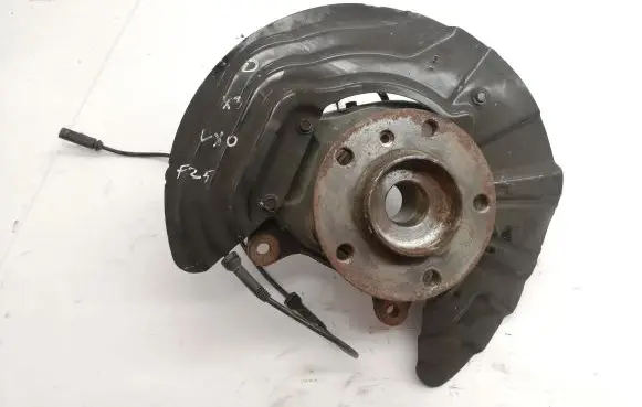 BMW X3 F25 Front wheel hub 6855954