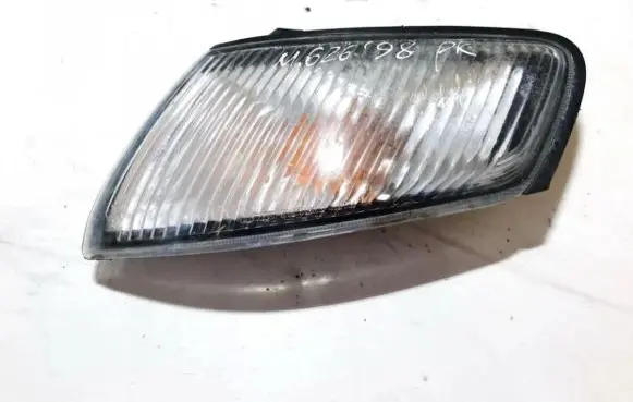 Mazda 626 Front indicator light 210-81822