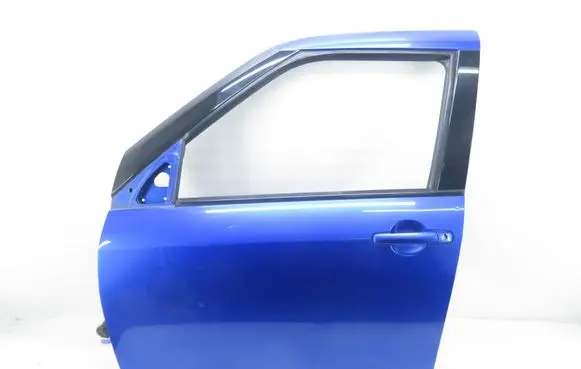 Suzuki Swift I Front door 