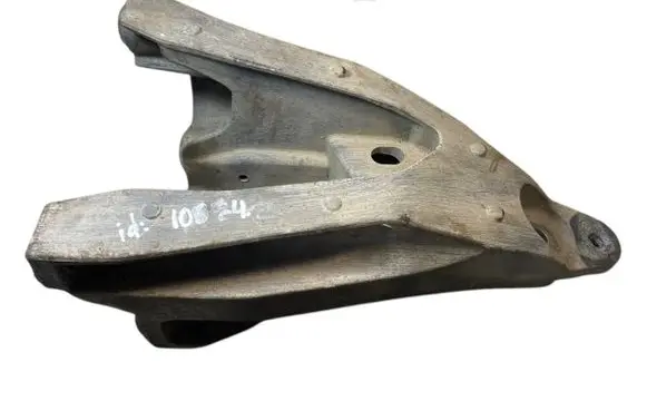Volkswagen Transporter - Caravelle T5 Engine mounting bracket 7E0199370