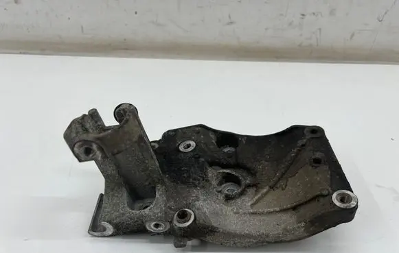 Citroen Berlingo A/C compressor mount bracket 9823598480