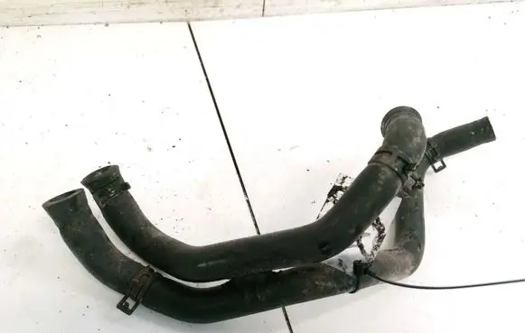 Volkswagen PASSAT B5 Engine coolant pipe/hose