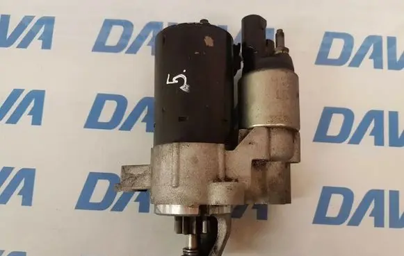 Audi A5 8T 8F Starter motor 0001107450