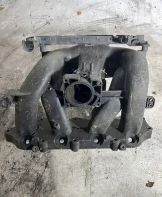 Ford Mondeo Mk III Intake manifold 1820L