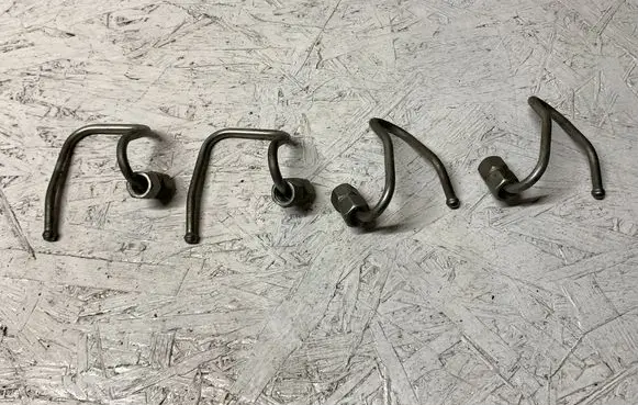 Skoda Octavia Mk2 (1Z) Fuel injector supply line/pipe 