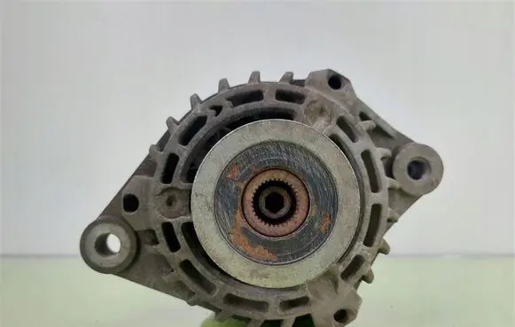 Opel Vectra C Generator/alternator 1022118640