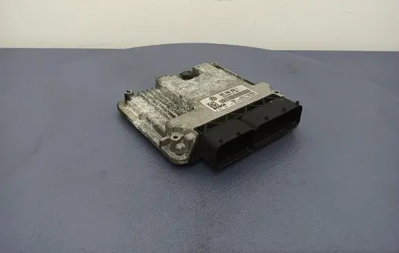 Volkswagen PASSAT B5.5 Engine control unit/module ECU 03C906056T
