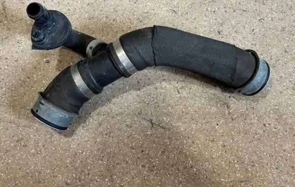 Porsche 911 991 Engine coolant pipe/hose 9P1121641