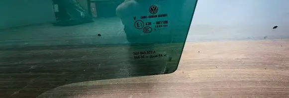 Volkswagen Golf VII Rear door window glass 5G6845025A