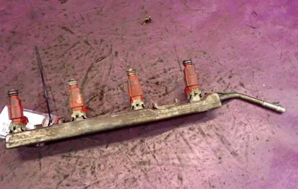 Nissan Almera Tino Fuel main line pipe
