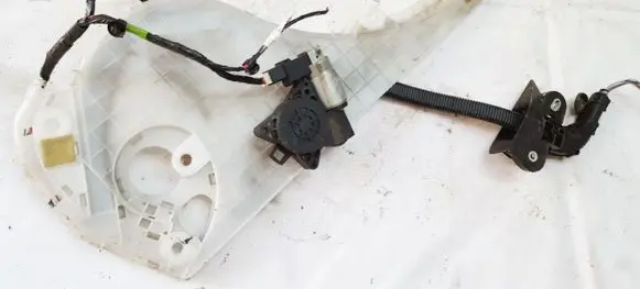 Mazda 6 Front door window regulator motor GJ6A5958X