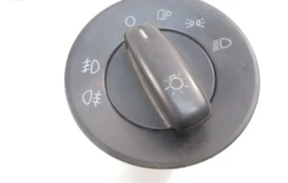 Skoda Octavia Mk2 (1Z) Light switch 1Z0941431E