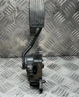 Nissan Qashqai Accelerator throttle pedal 10599 0577B